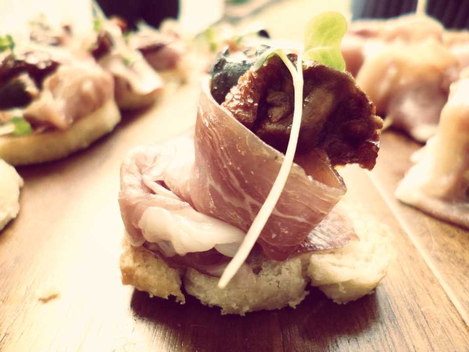 Canapes for corporate events in Hampshire